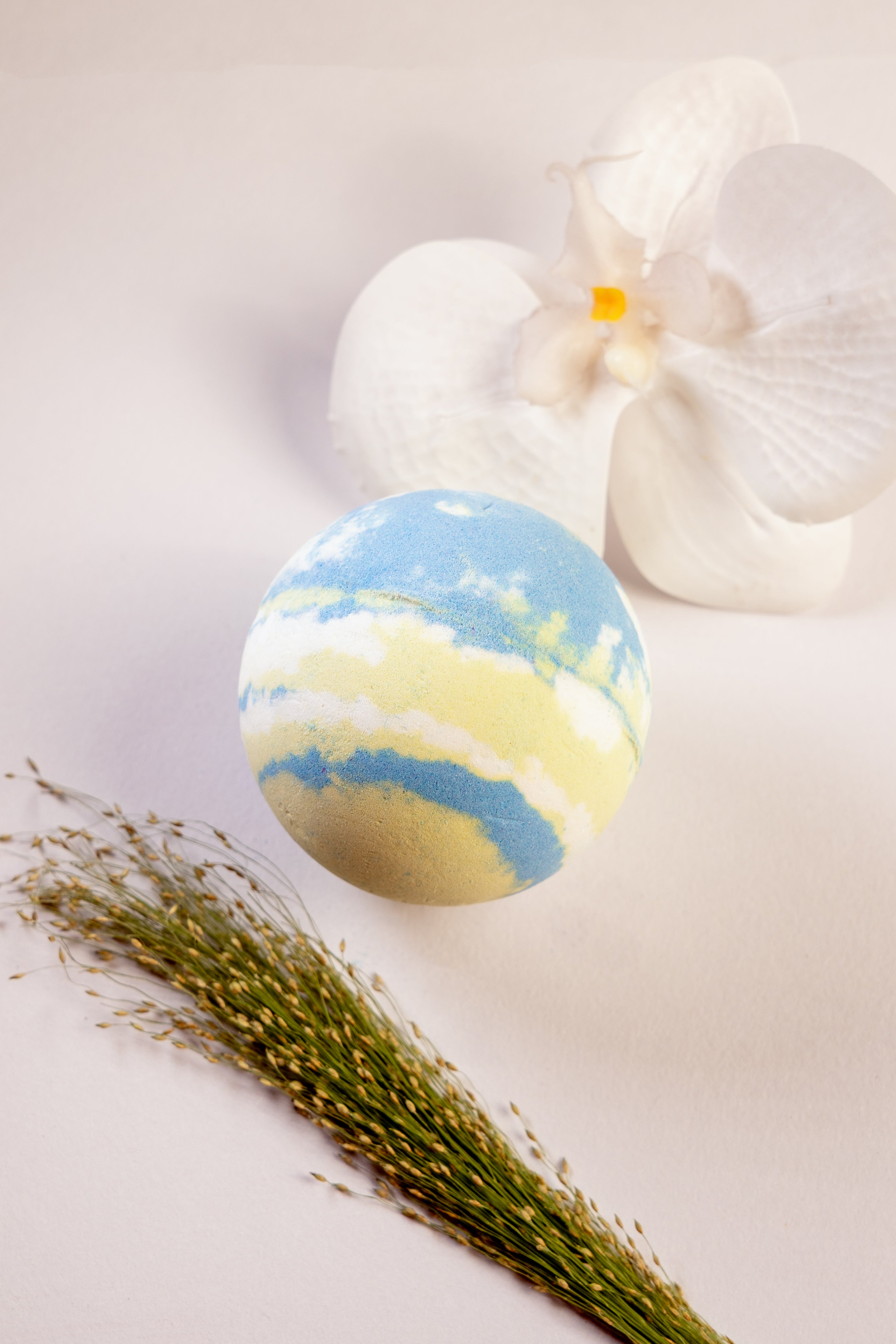 Foaming bath bomb Shape of Earth - Planet Fix Project