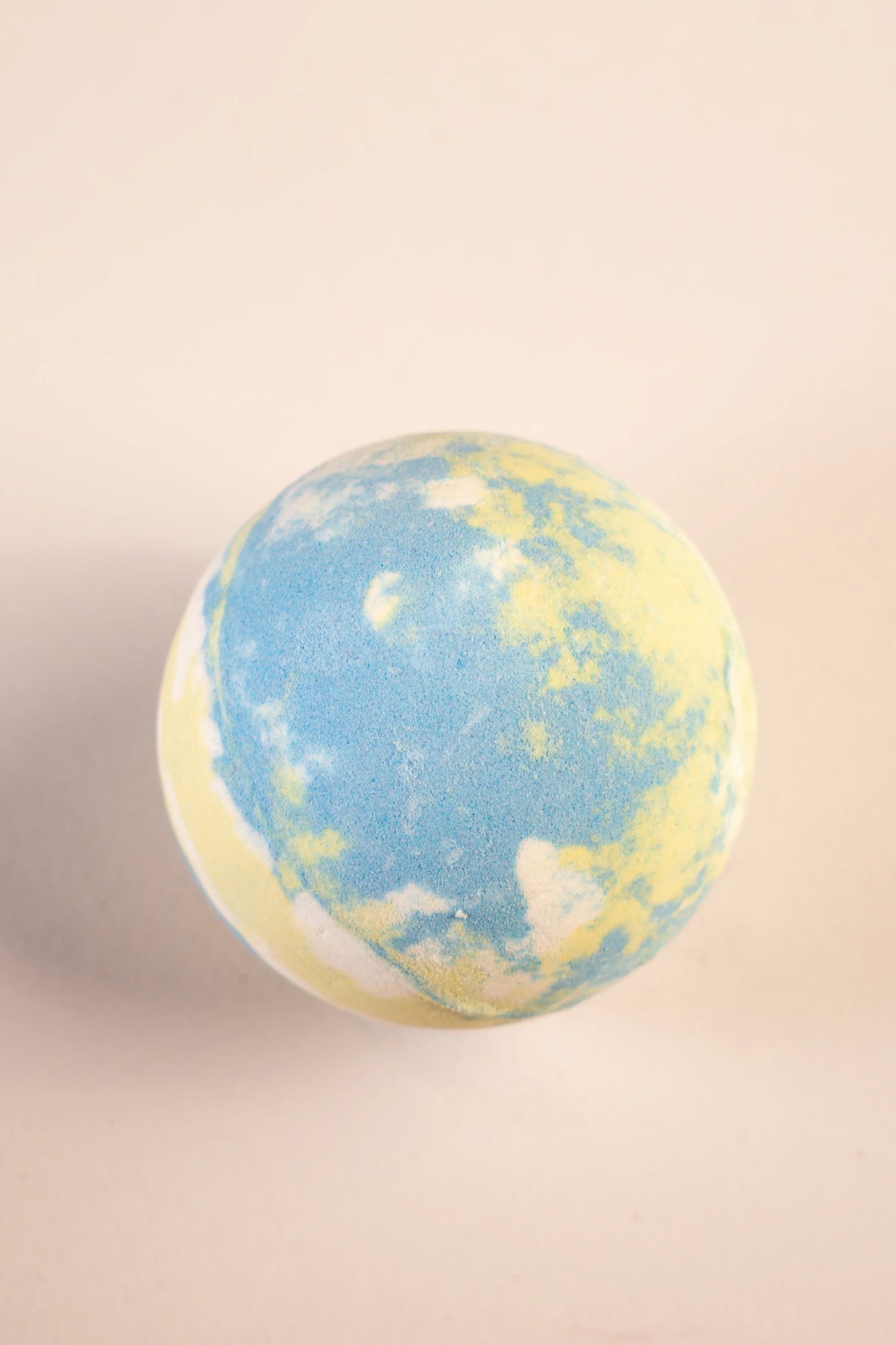 Foaming bath bomb Shape of Earth - Planet Fix Project