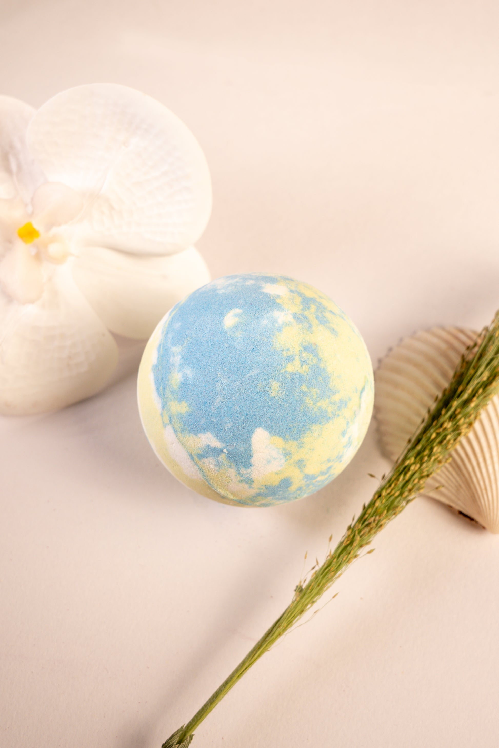 Foaming bath bomb Shape of Earth - Planet Fix Project