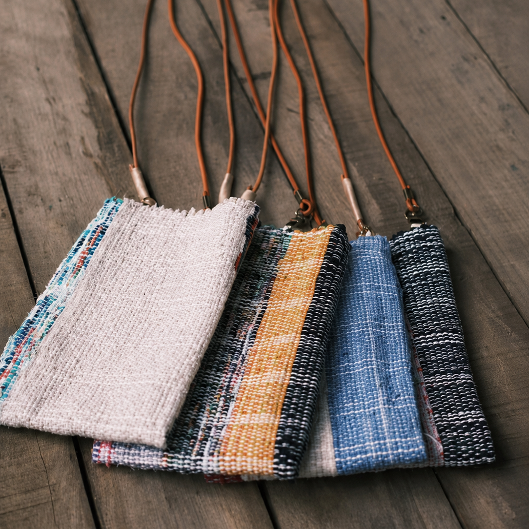 Liezhi Phone Crossbody Pouch