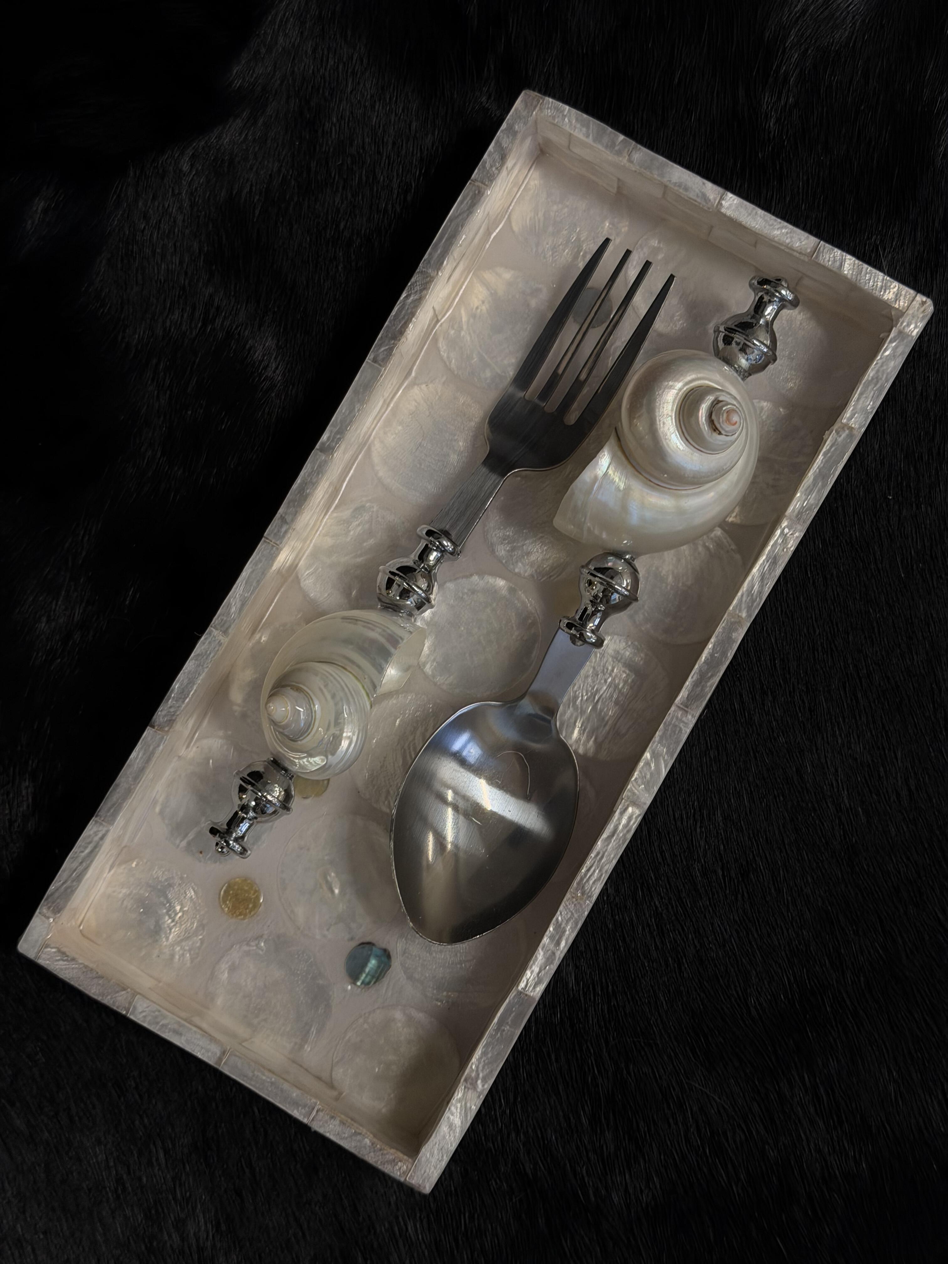 Luxury Handmade Shell Vintage Cutlery Set - One-of-a-kind Tableware Art