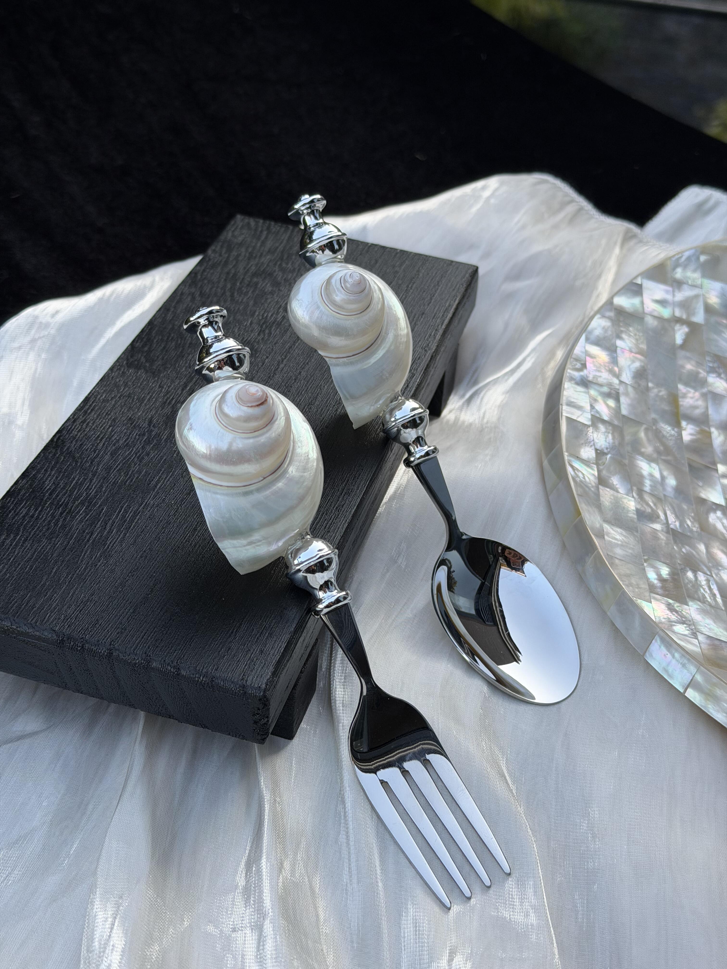 Luxury Handmade Shell Vintage Cutlery Set - One-of-a-kind Tableware Art