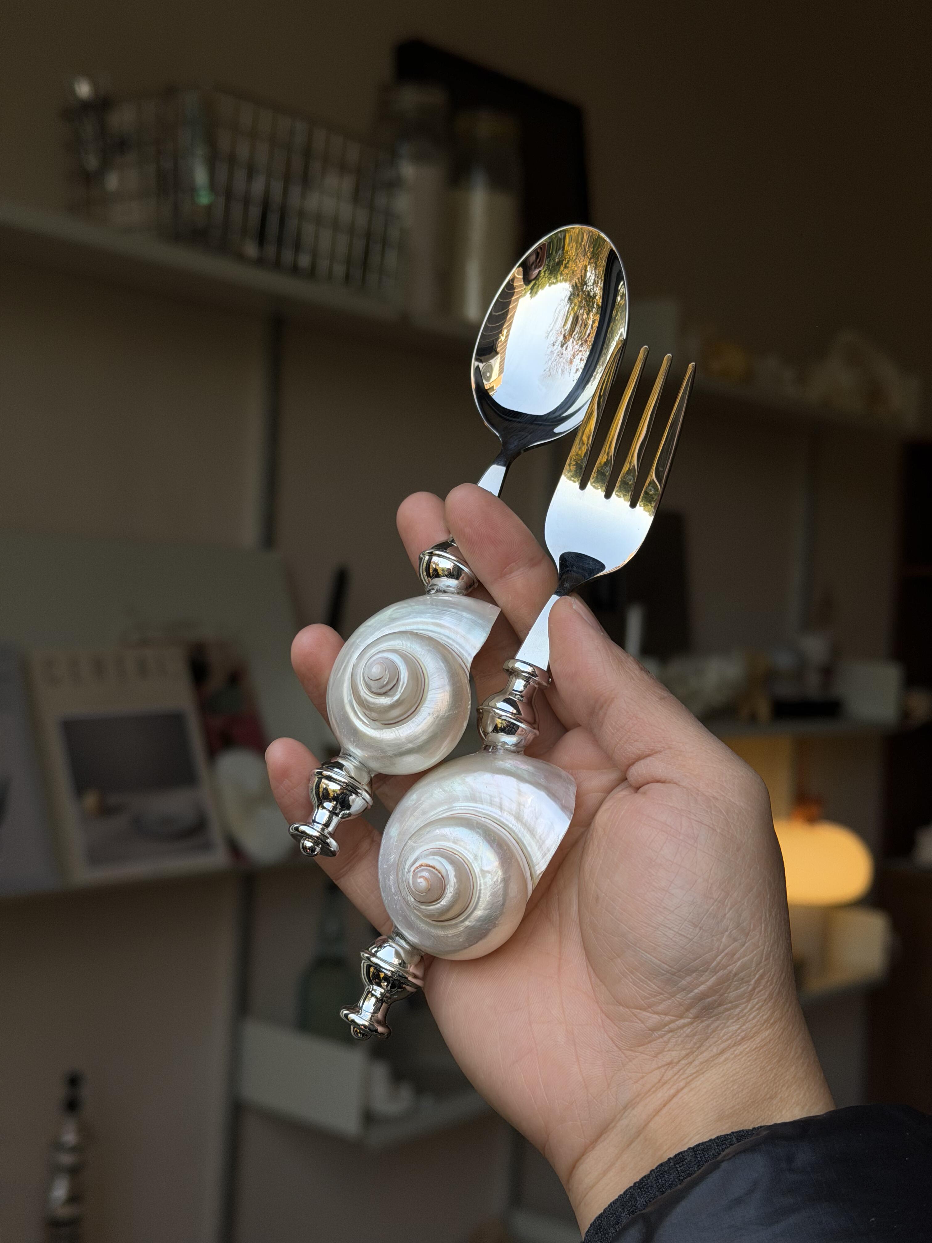 Luxury Handmade Shell Vintage Cutlery Set - One-of-a-kind Tableware Art