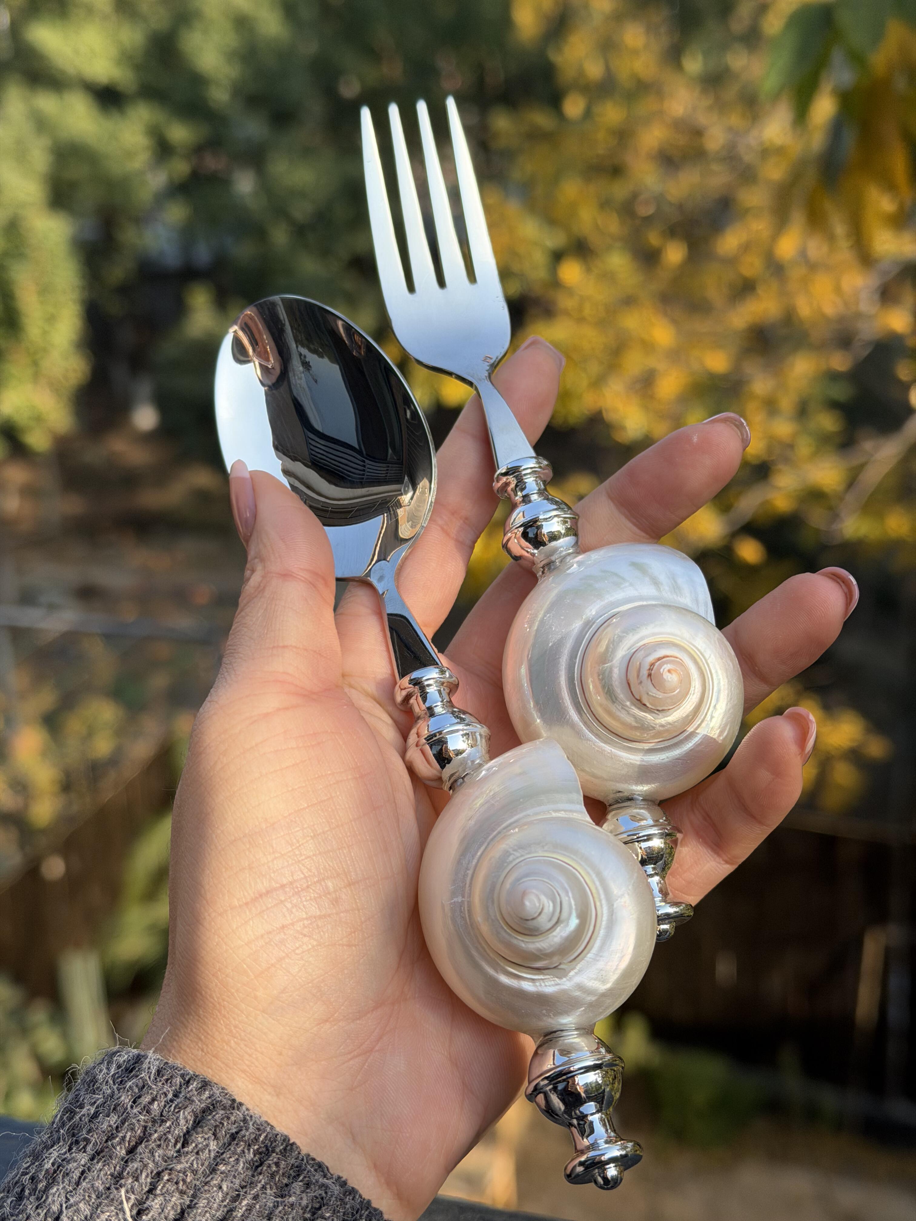Luxury Handmade Shell Vintage Cutlery Set - One-of-a-kind Tableware Art