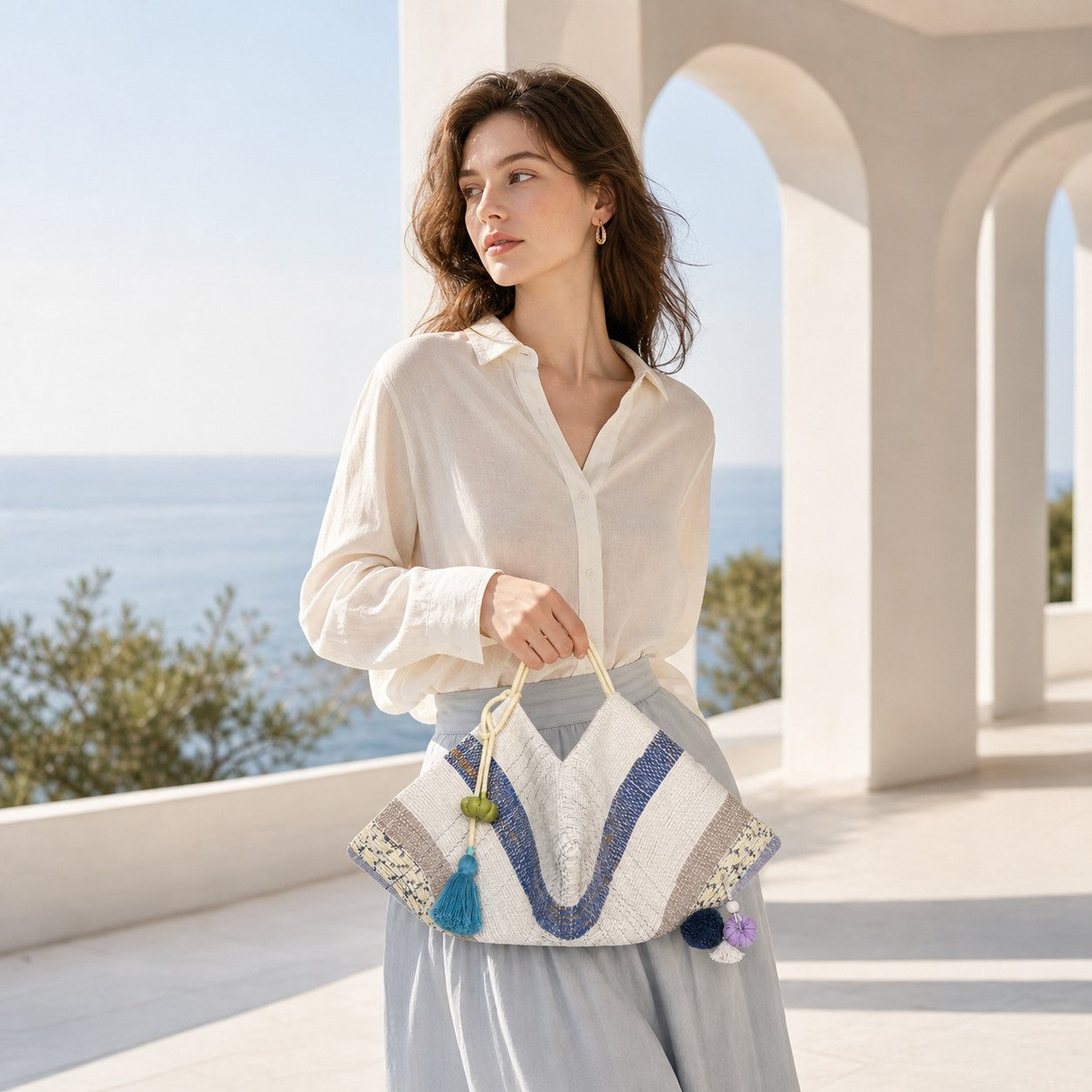 Liezhi Small Triangle Shoulder Bag